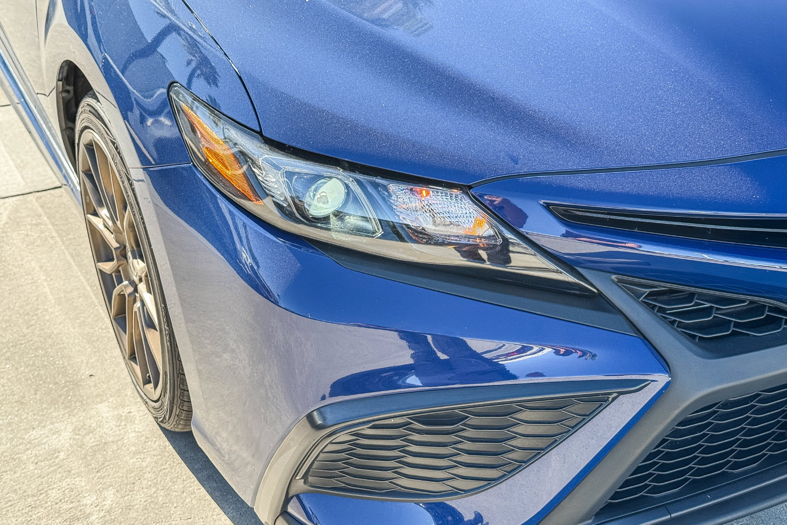 Certified 2023 Toyota Camry SE FWD image 4