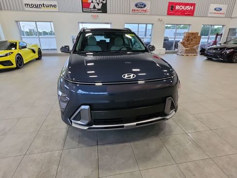 Used 2024 Hyundai Kona Limited AWD/4WD image 3