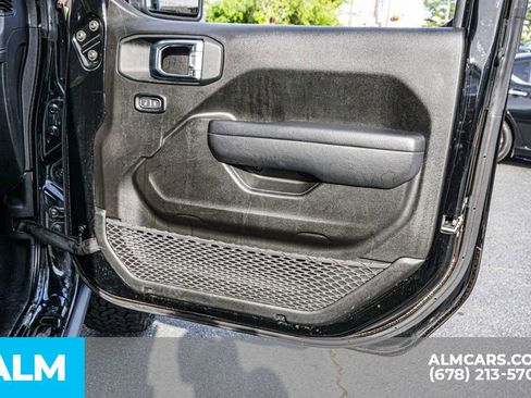Used 2025 Jeep Wrangler Unlimited Rubicon AWD/4WD image 52