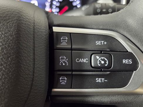 Certified 2025 Jeep Compass Limited image 19