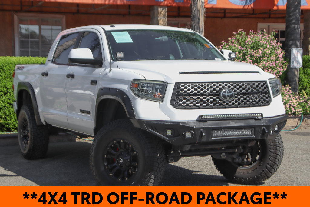 Used 2018 Toyota Tundra Limited w/ Limited Premium Package AWD/4WD image 2