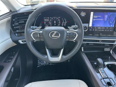 Used 2024 Lexus RX 350 FWD w/ Technology Package image 16