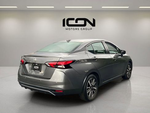 Used 2021 Nissan Versa SV FWD image 7
