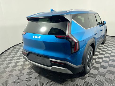 New 2026 Kia EV9 Wind image 3