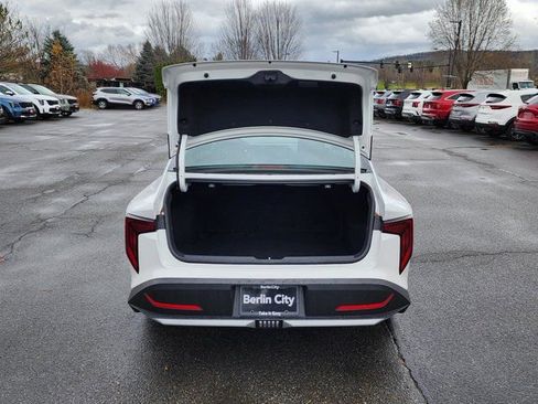 New 2025 Kia K4 LXS image 9