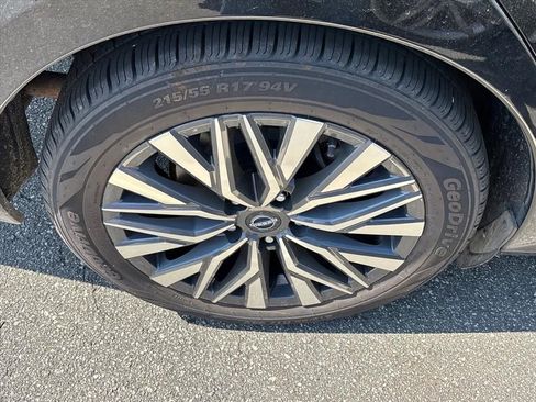 Used 2024 Nissan Altima 2.5 SV image 7