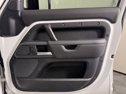 Certified 2024 Land Rover Defender 110 X-Dynamic SE image 21