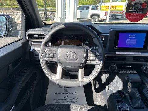 New 2026 Toyota 4Runner SR5 AWD/4WD image 21