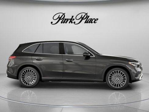 Used 2026 Mercedes-Benz GLC 300 4MATIC image 25