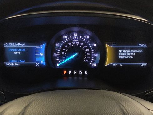 Used 2018 Ford Fusion SE w/ Fusion SE Technology Package FWD image 23