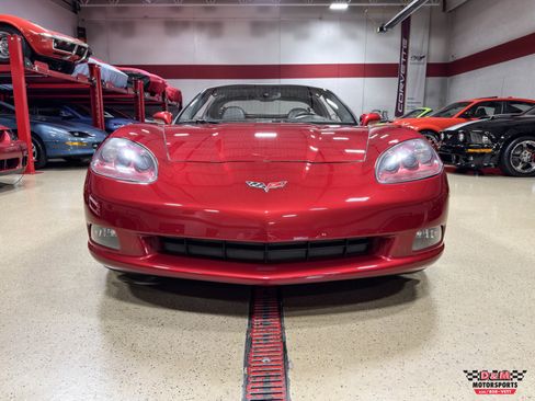 Used 2008 Chevrolet Corvette w/ Z51 Performance Package w/ Z51 Performance Package RWD image 8