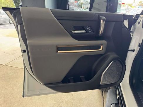 New 2025 GMC Hummer EV 3X w/ Battery Pack, 24 Module Pack image 7