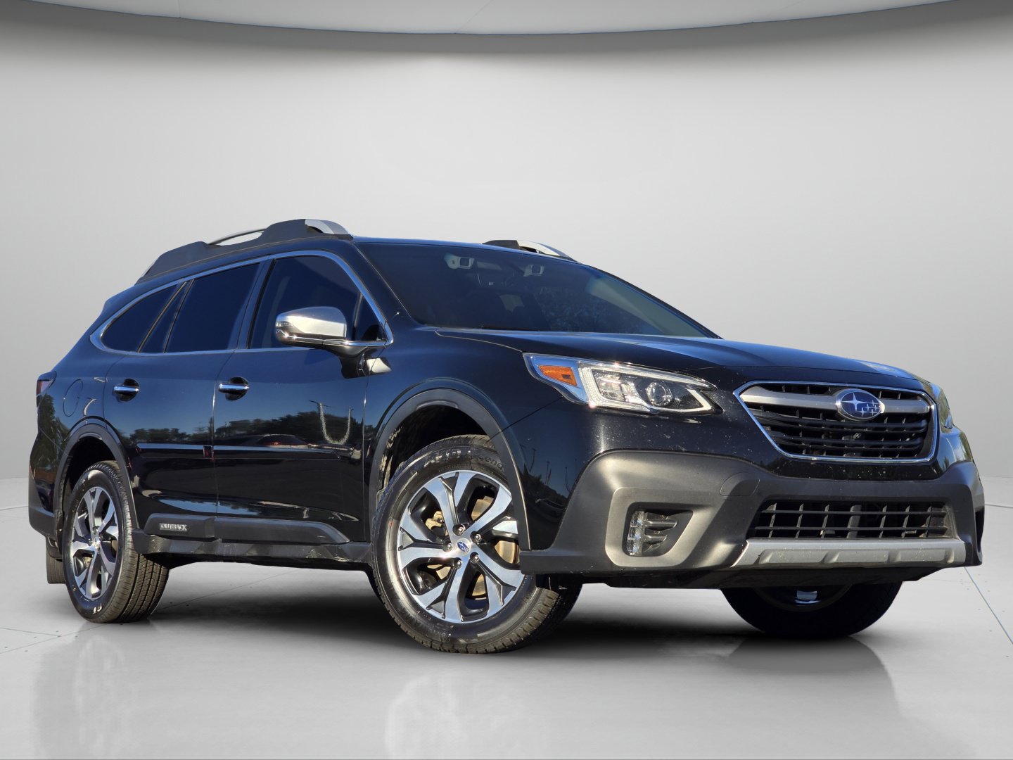Used 2020 Subaru Outback Touring XT AWD/4WD image 2