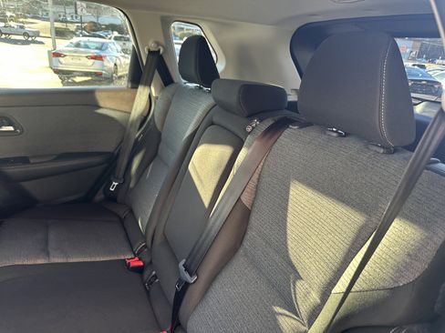 Used 2022 Nissan Rogue SV image 22