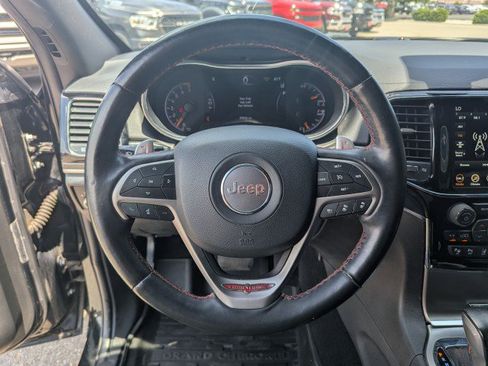 Used 2020 Jeep Grand Cherokee Trailhawk w/ Trailhawk Luxury Group AWD/4WD image 13