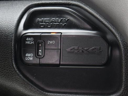 Used 2021 RAM 3500 Big Horn image 30