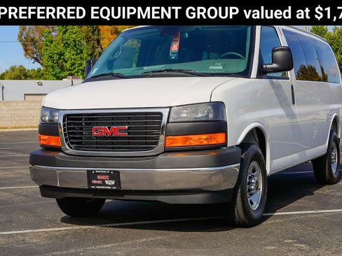 Used 2025 GMC Savana 3500 LT w/ LT Preferred Equipment Group RWD image 3