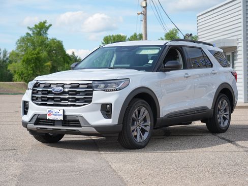 New 2026 Ford Explorer Active w/ Active Comfort Package AWD/4WD image 8