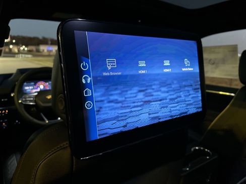 New 2026 Chevrolet Suburban Premier AWD/4WD image 24