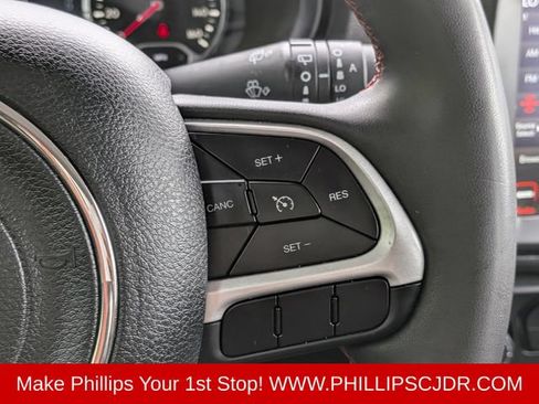 Certified 2023 Jeep Renegade Trailhawk AWD/4WD image 24
