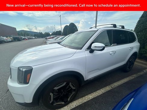Certified 2025 Kia Telluride S AWD/4WD image 9