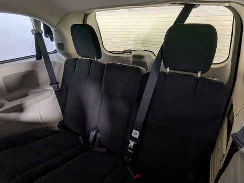 Used 2015 Dodge Grand Caravan American Value Package w/ UConnect Hands-Free Group image 23