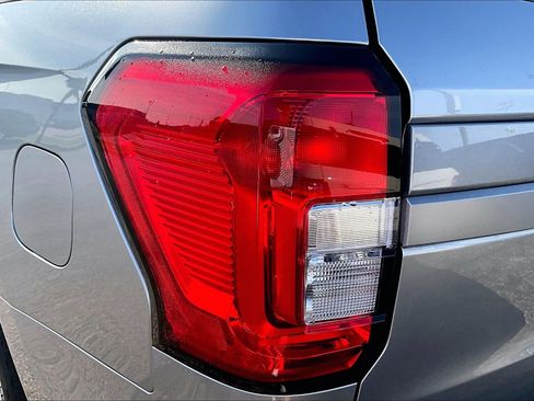 Used 2024 Ford Expedition XLT RWD image 29