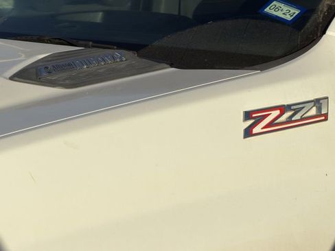 Used 2020 Chevrolet Silverado 2500 LT w/ Z71 Off-Road Package image 5