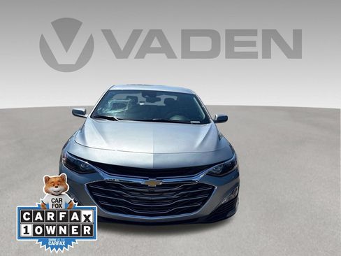 Used 2024 Chevrolet Malibu LT FWD image 2