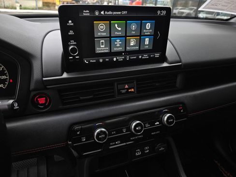 Certified 2025 Honda Pilot TrailSport image 30