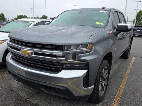 Used 2022 Chevrolet Silverado 1500 LT AWD/4WD image 1