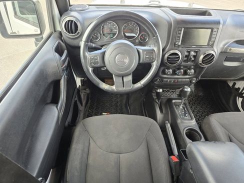 Used 2016 Jeep Wrangler Unlimited Sport w/ Quick Order Package 24S AWD/4WD image 17