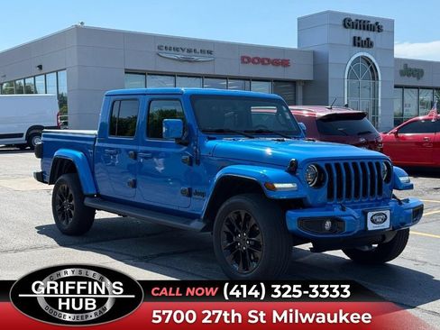 Used 2023 Jeep Gladiator Overland AWD/4WD image 1