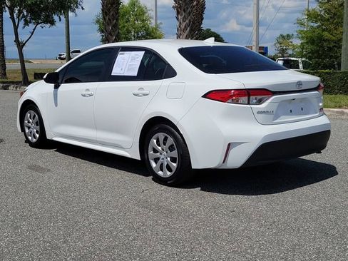 Used 2026 Toyota Corolla LE FWD image 3