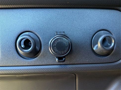 New 2025 Subaru Forester Limited w/ Popular Package image 29