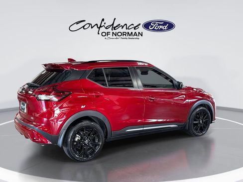 Used 2023 Nissan Kicks SR w/ SR Premium Package image 9