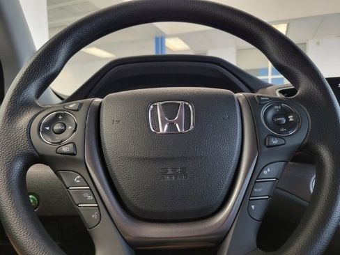 Used 2023 Honda Ridgeline Sport image 11