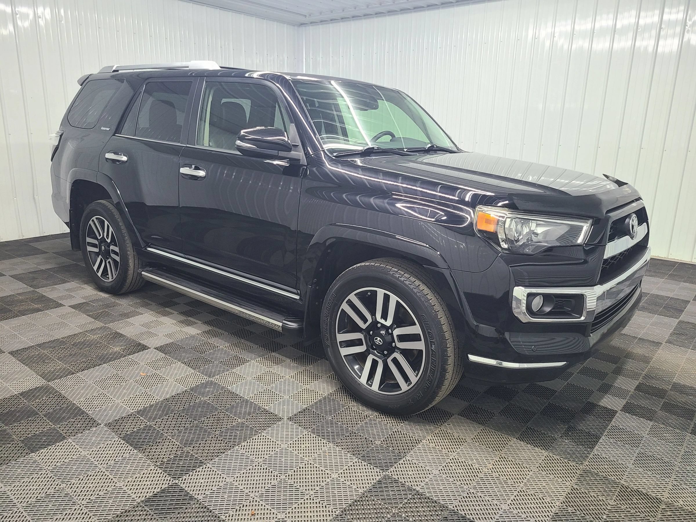 Used 2017 Toyota 4Runner Limited AWD/4WD image 13