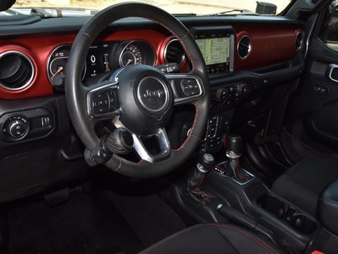 Used 2023 Jeep Gladiator Rubicon w/ Cold Weather Group AWD/4WD image 33