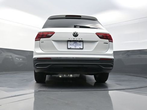 Used 2023 Volkswagen Tiguan SE AWD/4WD image 28