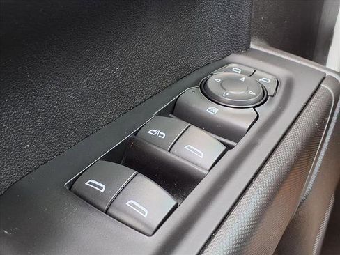 Used 2022 Chevrolet Silverado 1500 Custom image 16