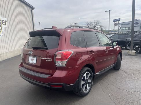 Used 2017 Subaru Forester 2.5i Premium image 7