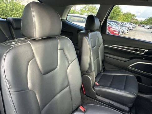 Certified 2024 Kia Telluride S FWD image 27