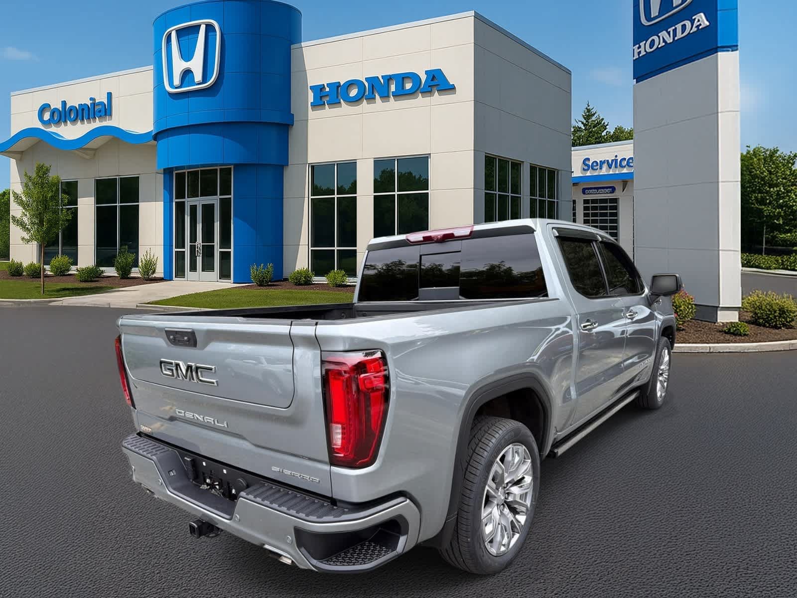 Used 2024 GMC Sierra 1500 Denali w/ Denali Reserve Package AWD/4WD image 6