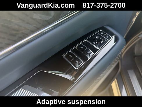 Used 2025 Cadillac Escalade IQ Luxury 2 w/ LPO, Premium Carpet Package AWD/4WD image 17