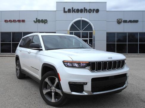 Certified 2023 Jeep Grand Cherokee L Limited w/ Trailer Tow Group (B) AWD/4WD image 3