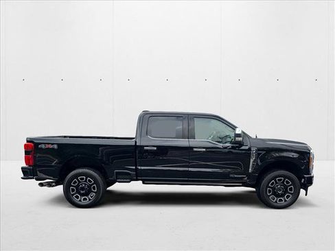 Used 2024 Ford F250 Platinum image 4