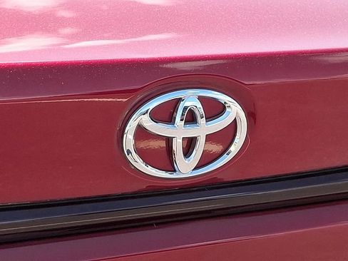 Used 2022 Toyota Corolla LE FWD image 30