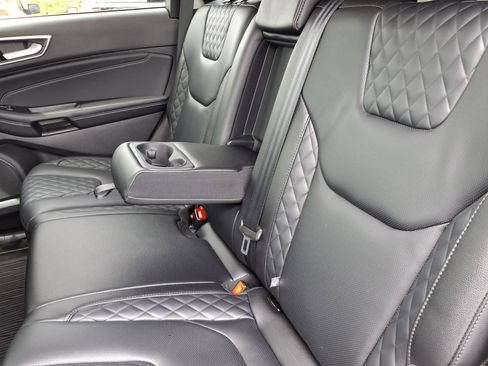 Used 2024 Ford Edge Titanium w/ Equipment Group 301A AWD/4WD image 7