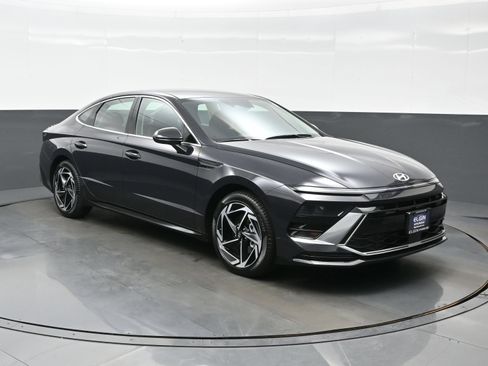 Certified 2026 Hyundai Sonata SEL FWD image 8